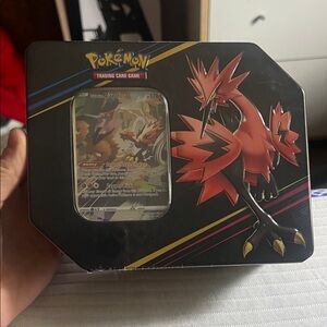 SEALED Pokémon TCG Crown Zenith Tin